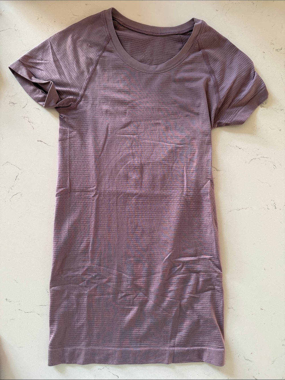 Lululemon athletica Swifty Tech Plum Short Sleeve hip-length Tee size 0